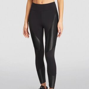 NWOT Koral High-Rise Forge Blackout Leggings in Black Size S